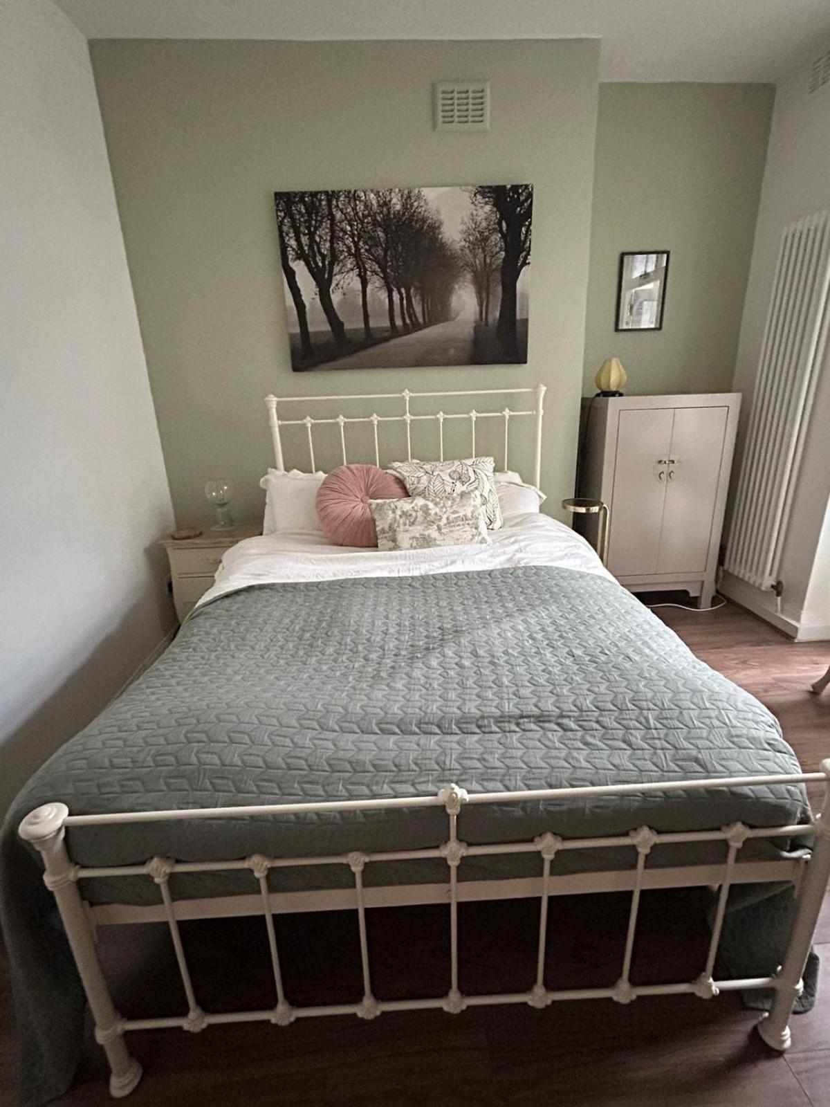 Stunning In Maida Vale Apartament Londra
